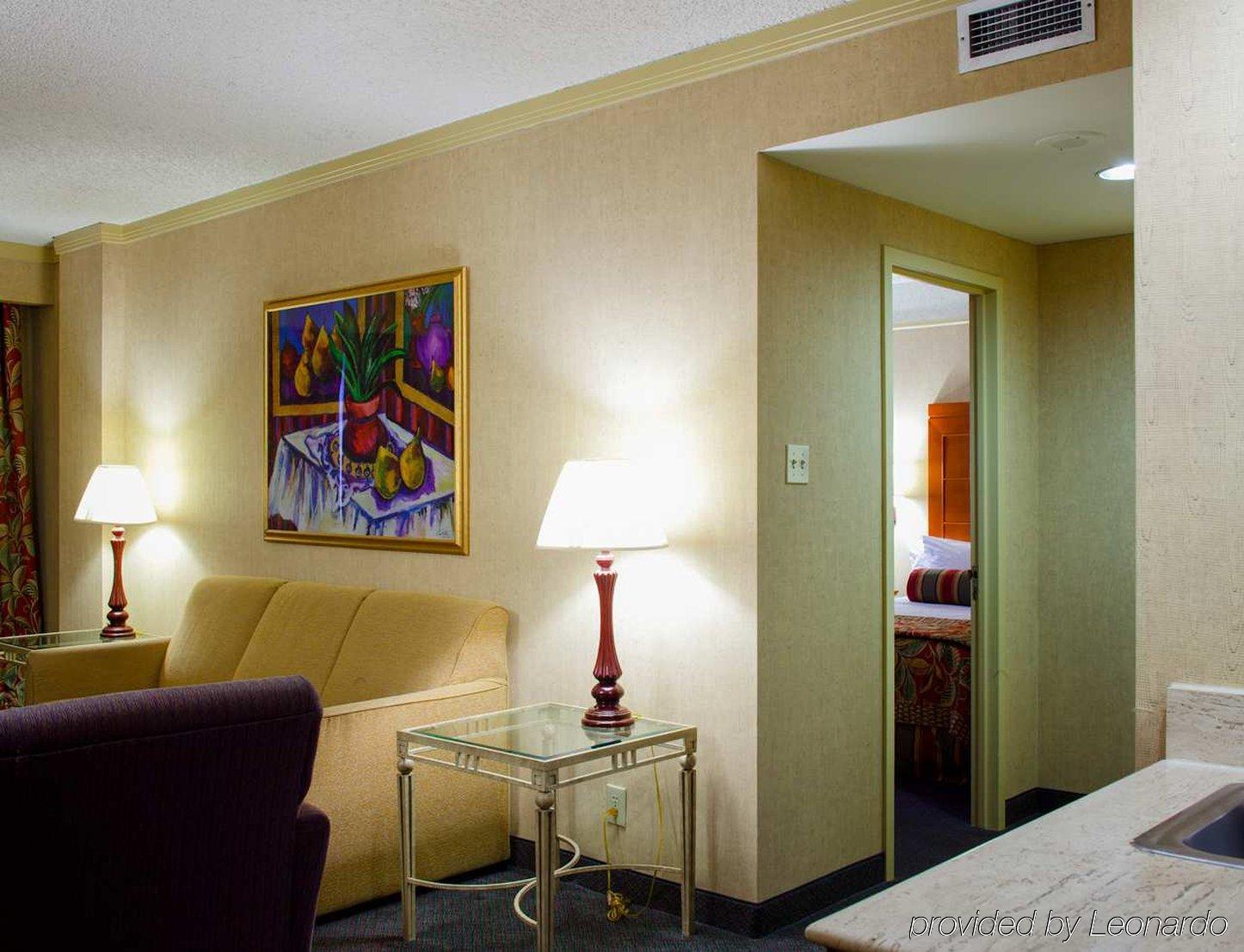 Hotel Embassy Airport San Antonio